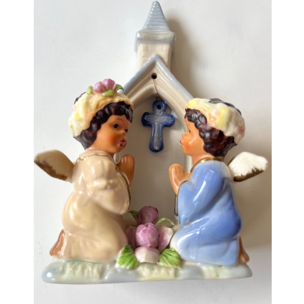 Porcelain Kneeling Angel Figurine Set Church Backdrop Blue Pink Accent 4
